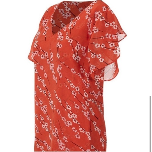 🎃 CAbi Tulip Sleeve Orange Blouse with Cherry Blossom Print Medium - Picture 1 of 15